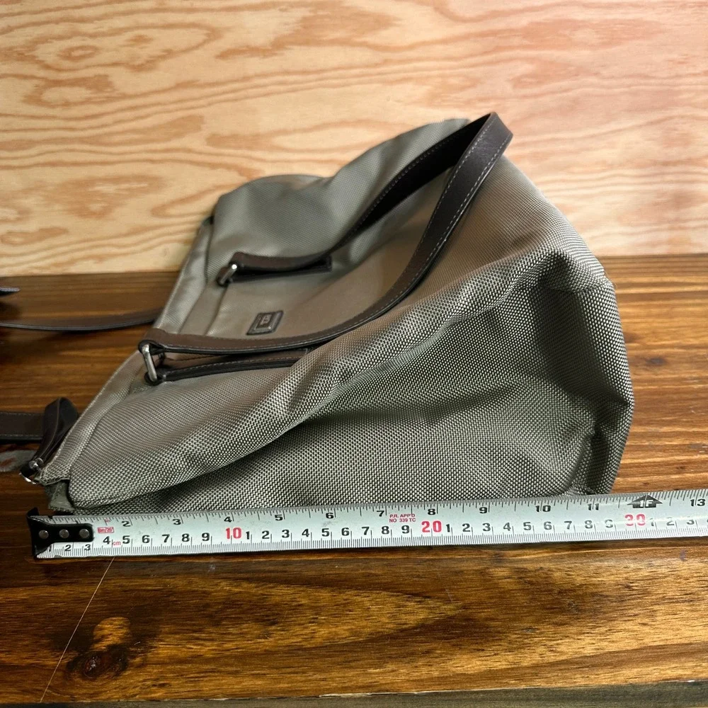 Tumi Shoulder Bag Voyageur Q-Tote Gray Ballistic Nylon Leather Trim Bag 73214BRD